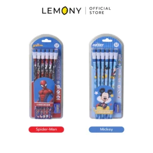 ภาพถ่ายรวม LEMONY เซตดินสอ 12 แท่ง พร้อมกบเหลาดินสอ รุ่น A73062 วางคู่กันครบทั้ง 2 แบบบนแพ็กเกจการ์ดบอร์ดแนวยาว ได้แก่ ลาย Mickey Mouse โทนสีครีมแดง และลาย Spider-Man โทนสีแดงน้ำเงินสุดเท่