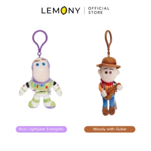 LEMONY พวงกุญแจทอยสตอรี่ Disney Toy Story Collection วางคู่กัน 2 แบบ โชว์ตุ๊กตาพวงกุญแจเนื้อนุ่มนิ่ม ลายหุ่นยนต์นักบินอวกาศ Buzz Lightyear สูง 13 ซม. และลายนายอำเภอคาวบอย Woody สูง 16 ซม. พร้อมสายโซ่ไข่ปลาสีเงินพรีเมียมสำหรับห้อยกระเป๋า