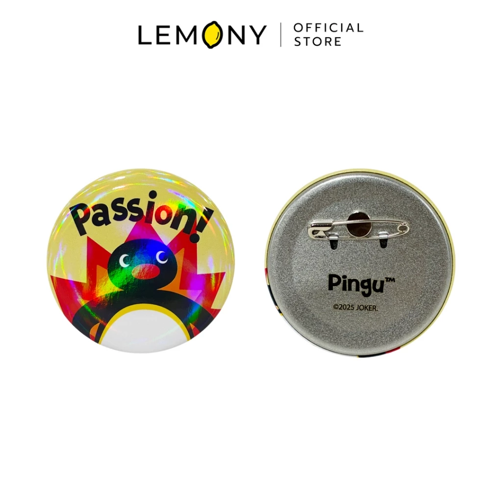 LEMONY เข็มกลัดพิงกุ ซีรีส์ Tinplate ลาย Passion ดีไซน์โทนสีเขียวฟ้าเล่นแสงโฮโลแกรม ลาย Pingu กับพลังความมุ่งมั่นสุดตะมุตะมิ ขนาด 75 มม.