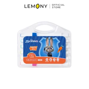 LEMONY เซตปากกาสีอะคริลิค 12 สี ลาย Judy Zootopia โชว์หน้ากล่องเคสพลาสติกใสขนาดกะทัดรัดแบบมีหูหิ้วพกพาง่าย หน้ากล่องติดสติกเกอร์กราฟิกกระต่ายสาว จูดี้ โฮปส์ Judy Hopps ในชุดตำรวจกำลังตะเบ๊ะคำนับ ตรงกลางมีสัญลักษณ์ตราตำรวจและรูปแครอท บนพื้นหลังสีน้ำเงินตัดส้มพาสเทล ภายในกล่องเรียงแท่งปากกาสีไว้เป็นระเบียบครบ 12 เฉดสีเด่นชัด