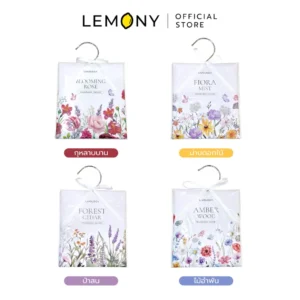 ภาพหลักแสดงรายการสินค้า LEMONY ซองหอม LIVOLOGY ถุงหอมปรับอากาศแบบแขวน กลิ่นหอมธรรมชาติ ขนาด 14x12 ซม. จัดวางเรียงหน้าตรงบนฉากหลังสีขาวสะอาดตาอย่างเป็นระเบียบรวม 4 กลิ่น พร้อมป้ายแถบสีพาสเทลกำกับชื่อภาษาไทยชัดเจนด้านล่าง ได้แก่ กุหลาบบาน, ม่านดอกไม้, ป่าสน และไม้อำพัน ด้านบนระบุโลโก้แบรนด์อย่างเป็นทางการชัดเจนพรีเมียม