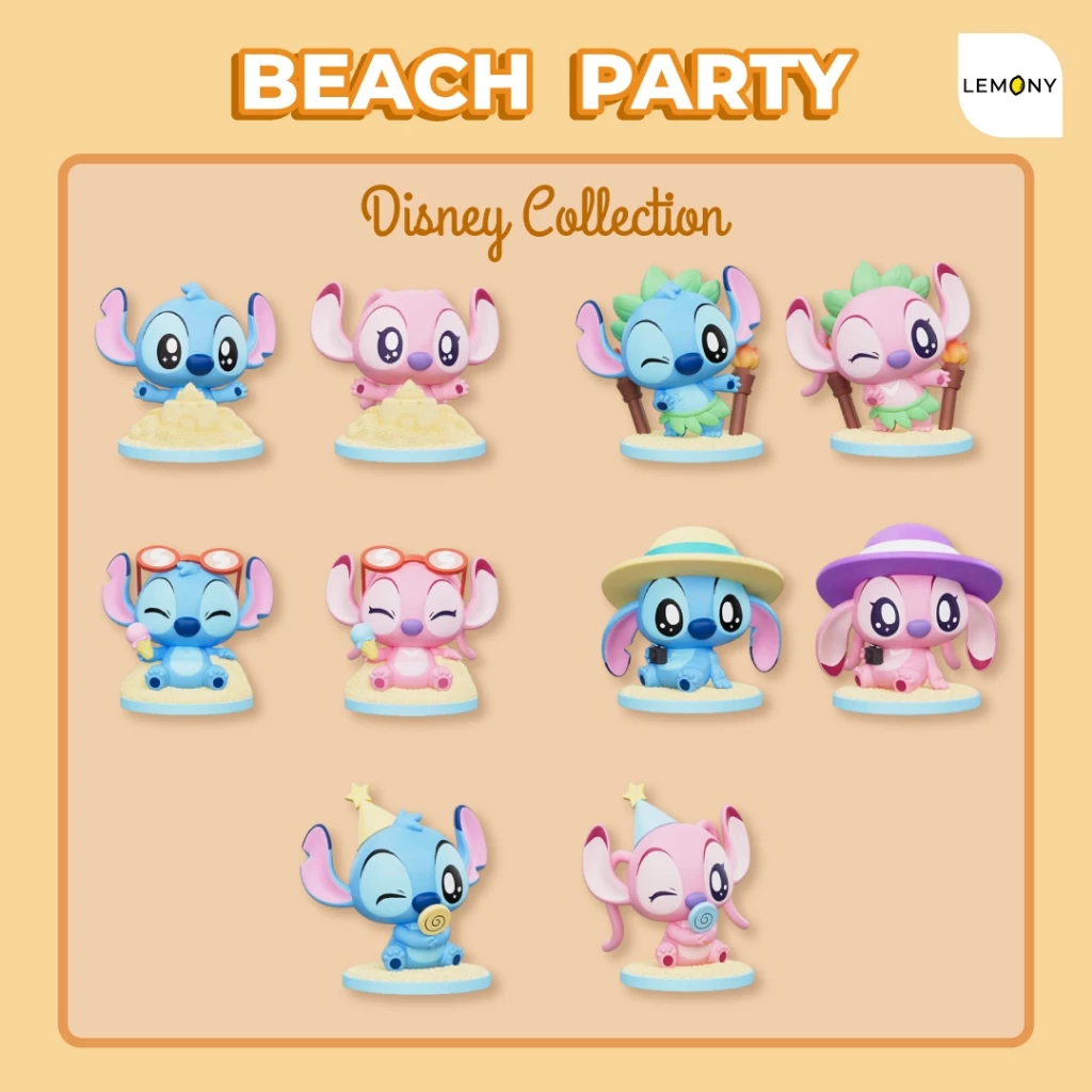 ภาพรวมหุ่นโมเดลฟิกเกอร์สติทช์และแองเจิลในคอลเลกชัน Beach Party รวม 10 รูปแบบ จัดวางบนพื้นหลังสีส้มพาสเทล มีข้อความด้านบนเขียนว่า BEACH PARTY Disney Collection และโลโก้ LEMONY ตรงมุมขวา แสดงดีไซน์กิจกรรมน่ารัก ๆ ริมชายหาด เช่น การก่อปราสาททราย การถือไอศกรีม และการใส่หมวกสาน