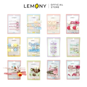 นี่คือ Alt Text (คำอธิบายรูปภาพ) ภาษาไทย สำหรับผลิตภัณฑ์ LEMONY กิ๊บติดผม กิ๊บหนีบผม ซีรีส์ Little Girl ทั้ง 7 ไฟล์ภาพ สามารถคัดลอกนำไปตั้งค่าระบบหลังบ้านบนเว็บไซต์ WooCommerce เพื่อช่วยจัดระเบียบข้อมูลรูปภาพและเสริมประสิทธิภาพด้าน SEO ได้ทันทีครับ 1. ภาพถ่ายการถือแสดงแผงกิ๊บติดผมลายแก๊งสัตว์เลี้ยงและธีมร้านกาแฟ Coffee ชื่อไฟล์: th-11134207-81ztj-mp7i95mpvrwv8a.webp Alt Text: ภาพถ่ายมือคนกำลังถือแสดงแผงกิ๊บติดผมแฟชั่นเกาหลี 3 รูปแบบ ตกแต่งด้วยงานเรซิ่นและอะคริลิกรูปนก เจ้าหมี และลูกแมวในถ้วยกาแฟพิมพ์อักษร Coffee แมตช์เข้าเซ็ตกับกิ๊บหนีบทรงโบว์และขนมปังโรล โทนสีฟ้า เขียว และชมพูพาสเทลชวนฝัน ฉากหลังเป็นชั้นวางเครื่องประดับภายในร้านค้า 2. ภาพคอลลาจแสดงตัวเลือกแผงกิ๊บติดผมลายปลาและลายแมวเหมียว 4 ช่อง ชื่อไฟล์: th-11134207-81zti-mp7i92i6obuo2e.webp Alt Text: ภาพถ่ายคอลลาจแบ่งเป็น 4 ช่อง ช่องบนแสดงมือคนถือแผงกิ๊บติดผมรูปทรงกระดูก ลายสุนัข Cute Puppy และลายตารางหมากรุกพาสเทล ส่วนช่องล่างเจาะลึกแผงกิ๊บติดผมโทนสีฟ้าอ่อนและสีชมพูเข้ม ตกแต่งเรซิ่นรูปปลา กระดุมขาว และหน้าแมวเหมียวสไตล์สตรีทชิค 3. ภาพคอลลาจแสดงแผงกิ๊บติดผมสไตล์มินิมอลเกาหลีแบบริบบิ้นเชือกและลายหมีจิ๋ว 4 ช่อง ชื่อไฟล์: th-11134207-81ztn-mp7i8zxwn8qqcd.webp Alt Text: ภาพถ่ายคอลลาจ 4 ช่องนำเสนอเครื่องประดับผมพรีเมียม ช่องซ้ายบนโชว์แผงกิ๊บเชือกถักเส้นคู่ลายทางคละสีหวานละมุน ช่องขวาบนเป็นกิ๊บแป๊กแต่งเรซิ่นรูปหมีสีกากี ถ้วยกาแฟ และแอปเปิ้ล ส่วนช่องล่างเป็นกิ๊บปากเป็ดแบบยาว ตกแต่งโมเดลสุนัขพันธุ์ดัชชุนใส่เสื้อผ้าธีมของหวานเชฟเบเกอรี่ 4. ภาพคอลลาจแสดงกิ๊บหนีบผมขนาดใหญ่รูปทรงโบว์และรูปหมีน้อย 4 ช่อง ชื่อไฟล์: th-11134207-81zto-mp7i8x7j94w0aa.webp Alt Text: ภาพถ่ายคอลลาจ 4 ช่องแสดงกิ๊บหนีบผมสไตล์เกาหลี ช่องซ้ายบนเป็นกิ๊บหนีบทรงโบว์สีเหลืองและชมพูพาสเทลแต่งกระดุม ช่องขวาบนเป็นกิ๊บหนีบทรงสามเหลี่ยมสีครีมประดับตุ๊กตาหมีสีชมพูและโบว์ ช่องซ้ายล่างเป็นกิ๊บปากเป็ดแต่งเรซิ่นรูปเค้กสตรอว์เบอร์รีเคลือบเงา และช่องขวาล่างเป็นกิ๊บหนีบผมยาวเนื้ออะคริลิกฉลุลาย 5. ภาพคอลลาจแสดงแผงกิ๊บติดผมลายดวงดาว ลายหัวใจ และรูปโบว์หวานละมุน 4 ช่อง ชื่อไฟล์: th-11134207-81ztl-mp7i8upv29lb95.webp Alt Text: ภาพถ่ายคอลลาจ 4 ช่องนำเสนอเครื่องประดับผมอะคริลิกพรีเมียม โชว์เซ็ตกิ๊บแป๊กและกิ๊บปากเป็ดหลากหลายดีไซน์ เช่น หน้าแมวเหมียวผูกโบว์, กิ๊บเรียงแถวรูปหัวใจและดวงดาวพาสเทลเคลือบเงาระยิบระยับ, กิ๊บรูปริบบิ้นโบว์สีฟ้าคู่กับลายรูปก้อนเมฆและบ้านสีคัลเลอร์ฟูล 6. ภาพรวมตัวเลือกกิ๊บหนีบผมและกิ๊บติดผมดีไซน์ซิกเนเจอร์ 6 รูปแบบ (ฉากหลังขาว) ชื่อไฟล์: th-11134207-81zte-mp7i8rajxngsfb.webp Alt Text: ภาพกราฟิกฉากหลังขาวรวบรวมตัวเลือกกิ๊บหนีบผมและกิ๊บติดผมดีไซน์ยอดฮิตรวม 6 รายการ ประกอบด้วย กิ๊บหนีบผมทรงม้วนโบว์พาสเทล, ทรงสามเหลี่ยมแต่งหมี, ทรงดอกไม้สีบานเย็น, กิ๊บหนีบผมอะคริลิกทรงยาวสีเทา และแผงกิ๊บปากเป็ดแต่งเรซิ่นรูปถ้วยเค้กสตรอว์เบอร์รี ด้านบนระบุโลโก้แบรนด์ LEMONY Official Store 7. ภาพรวมตัวเลือกแผงกิ๊บติดผมแฟชั่นจัดเต็มรวม 12 รูปแบบ (ภาพหลัก) ชื่อไฟล์: th-11134207-81zti-mp7i8ohbm1hd85.webp Alt Text: ภาพหลักแสดงรายการสินค้ากิ๊บติดผมแฟชั่นเกาหลี ซีรีส์ Little Girl จัดวางเรียงหน้าตรงบนฉากหลังสีขาวสะอาดตาอย่างเป็นระเบียบรวม 12 แผงตัวเลือก (คละเซ็ตบรรจุแพ็กละ 2-4 ชิ้น) เผยให้เห็นงานดีไซน์แผ่นตกแต่งอะคริลิก PC และโลหะอัลลอยเกรดพรีเมียมสีสันสดใสชวนฝัน ด้านบนปักโลโก้แบรนด์อย่างเป็นทางการชัดเจนพรีเมียม